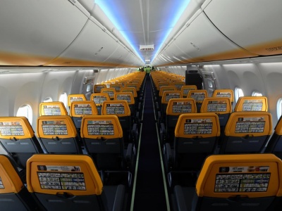 To najlepsze miejsc w samolocie. Mało kto o tym wie, unikniesz stresu i nieprzyjemnych wstrząsów