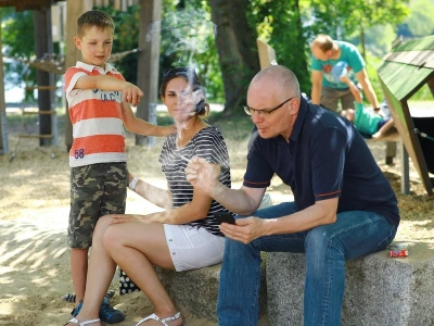 Nie ma zdrowych papierosów – także tych elektronicznych. Eksperci ostrzegają młodych ludzi