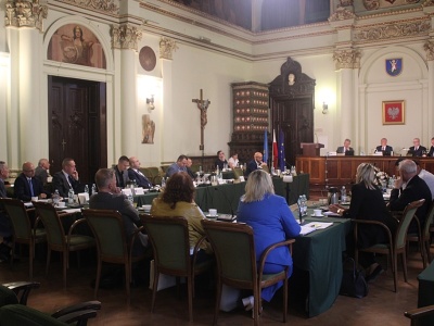 Nowy Sącz: Radni chcą, aby władze województwa małopolskiego wsparły Sandecję