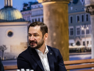 „Rolujemy Kraków”. Radni o długu miasta: spirala, z której nie ma wyjścia