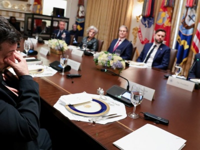 Media: Trump nakłaniał Zełenskiego, by oddał Rosji cały Donbas. Kulisy spotkania w Białym Domu