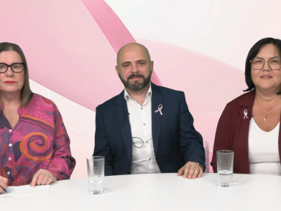 „Dotykam, Wygrywam”. Brafitterka i onkolog uczą, jak dbać o piersi