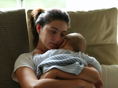 Wizyty u noworodka pod presją rodziny. Jak miło zakomunikować, że tego nie chcemy? Tak najlepiej