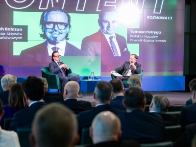 Siedział siedem lat za szpiegostwo dla Rosji. Dzisiaj chwali się zdjęciami z polskimi ministrami