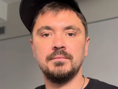 Daniel Martyniuk wyrzucony z samolotu. Interweniowała policja