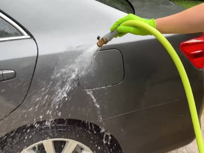 Auto zaczyna szybciej rdzewieć. Największy błąd podczas mycia