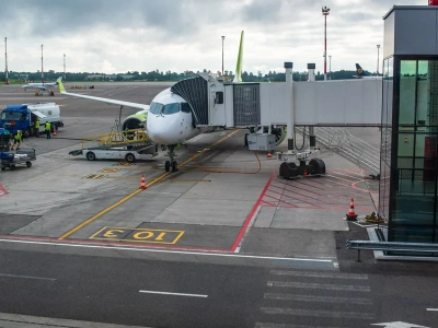 Lotnisko zostało zamknięte przez balony. Był problem z 30 lotami