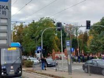 Wrocław: MPK uruchamia dodatkowe linie tydzień przed 1 listopada. Sprawdź rozkłady E1, E2, E6, E8, 322, 334