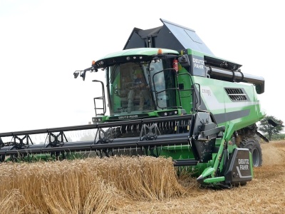 Ruszył nowy nabór ARiMR 2025: nawet 300 tys. zł na kombajny i roboty do obór