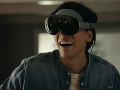 Samsung pokazał gogle Galaxy XR. Są o połowę tańsze od Apple Vision Pro