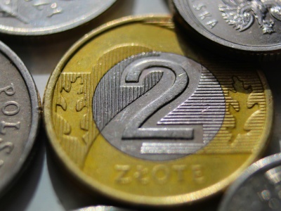 Polacy ograniczają wydatki do minimum. Konsumenci wybierają rozsądek