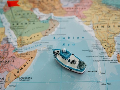 Ich ciała przetrwały wieki i spoczywają w sercu zielonego jeziora. Sekrety są strzeżone do dziś