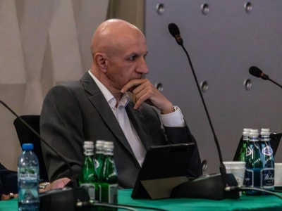 Czy Burmistrz Andrychowa ma coś do ukrycia? Zasłanianie się „ważnym interesem gminy” budzi pytania.