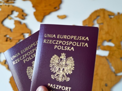 Polski paszport mocniejszy niż amerykański. Historyczny spadek USA w ogólnoświatowym rankingu