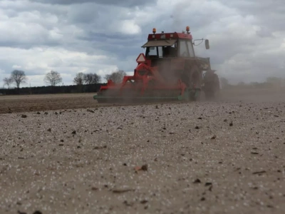 Powstaje rolnicze gospodarstwo doświadczalne oparte na AI. W projekt zaangażowany Volkswagen