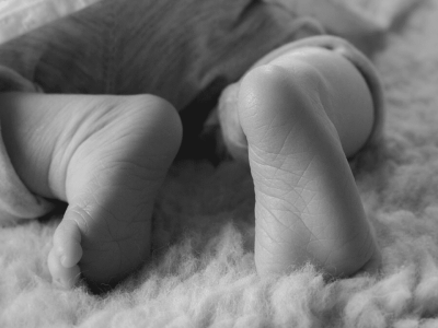 Dramatyczna sytuacja. Niemowlę nie żyje! Niezbędna była EKSHUMACJA