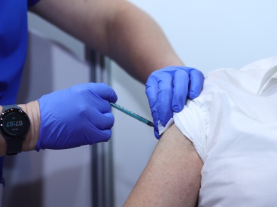 Szczepionka na raka może już istnieć. To szczepionka przeciw... COVID-19