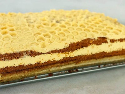 Król wśród ciast: Plaster miodu smakuje i wygląda jak 1 mln $