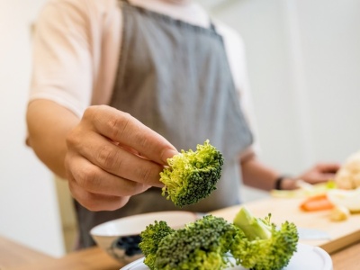 Jak ugasić stan zapalny? Dowiedz się co jeść, a czego unikać