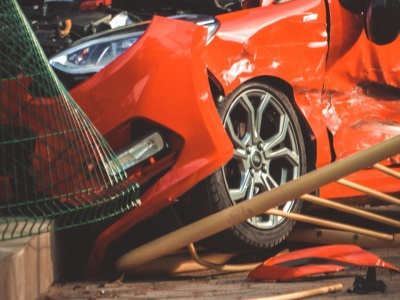 Zderzenie dwóch osobówek w Łobzie. Są ranni