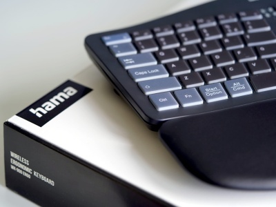 Klawiatura Hama WK-900 Ergo. Ulga dla nadgarstków