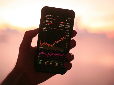 Kryptowaluty ponownie się załamały – Bitcoin spada poniżej 107 tys. USD, a indeksy strachu biją na alarm