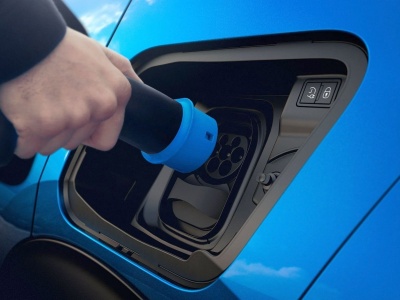 Przełom w bateriach. Dzięki fluorowi elektryki pojadą 1500 km na jednym ładowaniu