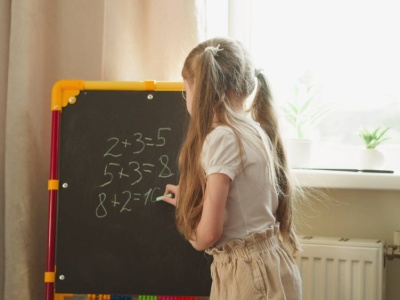 Oto, jak szkoła zabija ciekawość. Historia 7-letniej Mai to smutne polskie realia