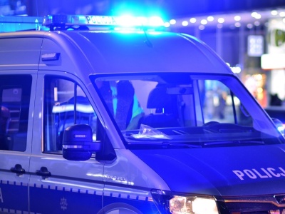 ​Groźny wypadek przy Galerii Mokotów. Autobus zderzył się z ciężarówką