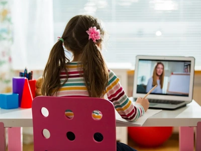 Rodzice zapłacą za decyzję MEN? Ministerstwo nie analizowało kosztów