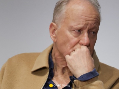 Syn gwiazdora jest dręczony przez rówieśników w szkole. 