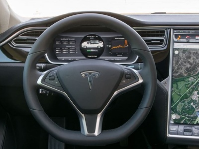 Tesla zrobi auta bez kierownicy. Trwa odliczanie