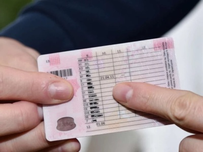 Będzie nowy kod prawa jazdy. Niektórzy dostaną ekstra uprawnienie