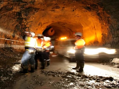 „To nie my, to ktoś inny…”. Setki kilogramów złota wyniesione podziemnymi tunelami, rebeliancka armia odrzuca zarzuty