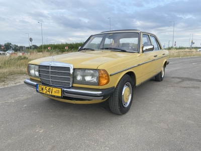 Mercedes 200D W123 1982 – 83000 PLN – Wrocław