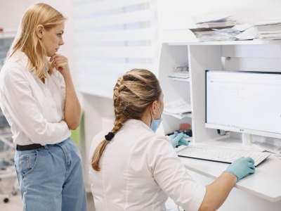 Nowe narzędzie AI pomaga naukowcom korygować błędy w badaniach medycznych