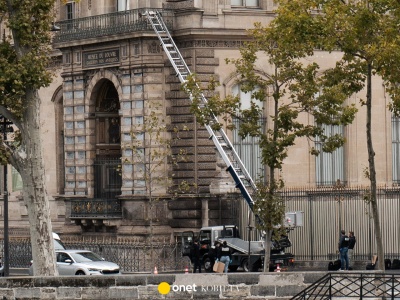 Spektakularny napad na Luwr. Niemiecka firma wykorzystuje sytuację