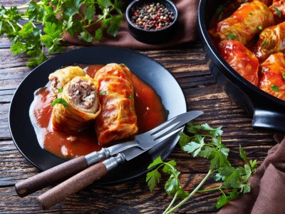 Gołąbki w sosie pomidorowym