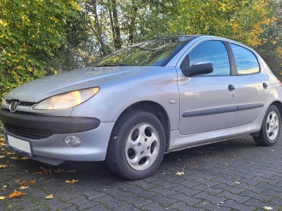 Odkryłem, co nie działa w moim aucie. Wyszło, że mam odwróconą hybrydę