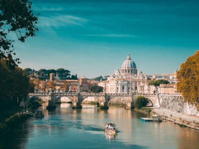 Gdzie jest grób Jana Pawła II? Wejdziesz za darmo, ale musisz uzbroić się w cierpliwość