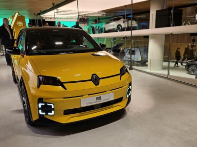 Sprzedaż marki Renault od stycznia do września 2025. Duże zainteresowanie Renault 5 E-Tech