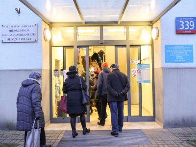 Organizm przestaje się bronić. Lekarze ostrzegają przed nową falą zakażeń