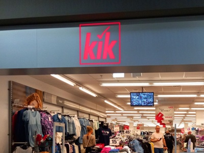 Tanie, ciepłe i piękne. Te beżowe cudeńka z KiK za 45 zł to hit na chłodne dni. A co w Lidlu?