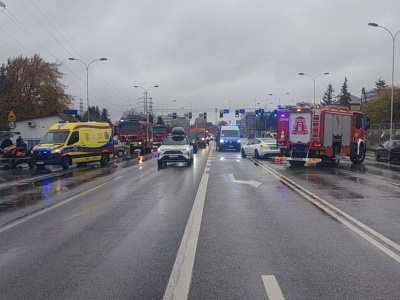 Karambol na al. Sikorskiego z udziałem 5 pojazdów. Sprawcą pijany kierowca!