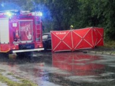 Koszmarny wypadek. Ciało leżało na jezdni, przejechało po nim kilka aut