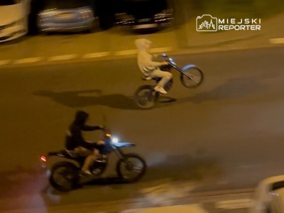 Grupa nastolatków na elektrykach zaatakowała aktorkę w Wilanowie. “Obrzucili jajkami i kamieniami”