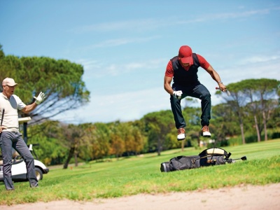 Menedżer na polu golfowym. „Różnie reagują, gdy im się zwraca uwagę”