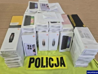 Ukradli 76 telefonów i smartwatche. Szybko wpadli w ręce policji