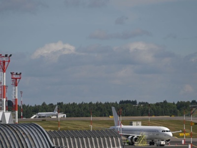 Litwa zamyka lotniska i przejścia graniczne. W tle akcja Białorusi