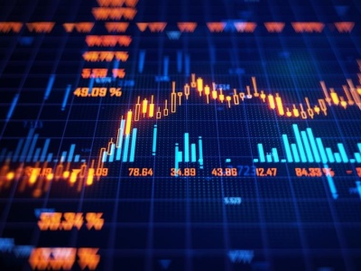 Płace w górę, odbicie w mieszkaniówce i rekord giełdowego lidera. Tydzień na wykresach